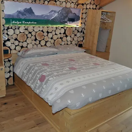 Inn La *